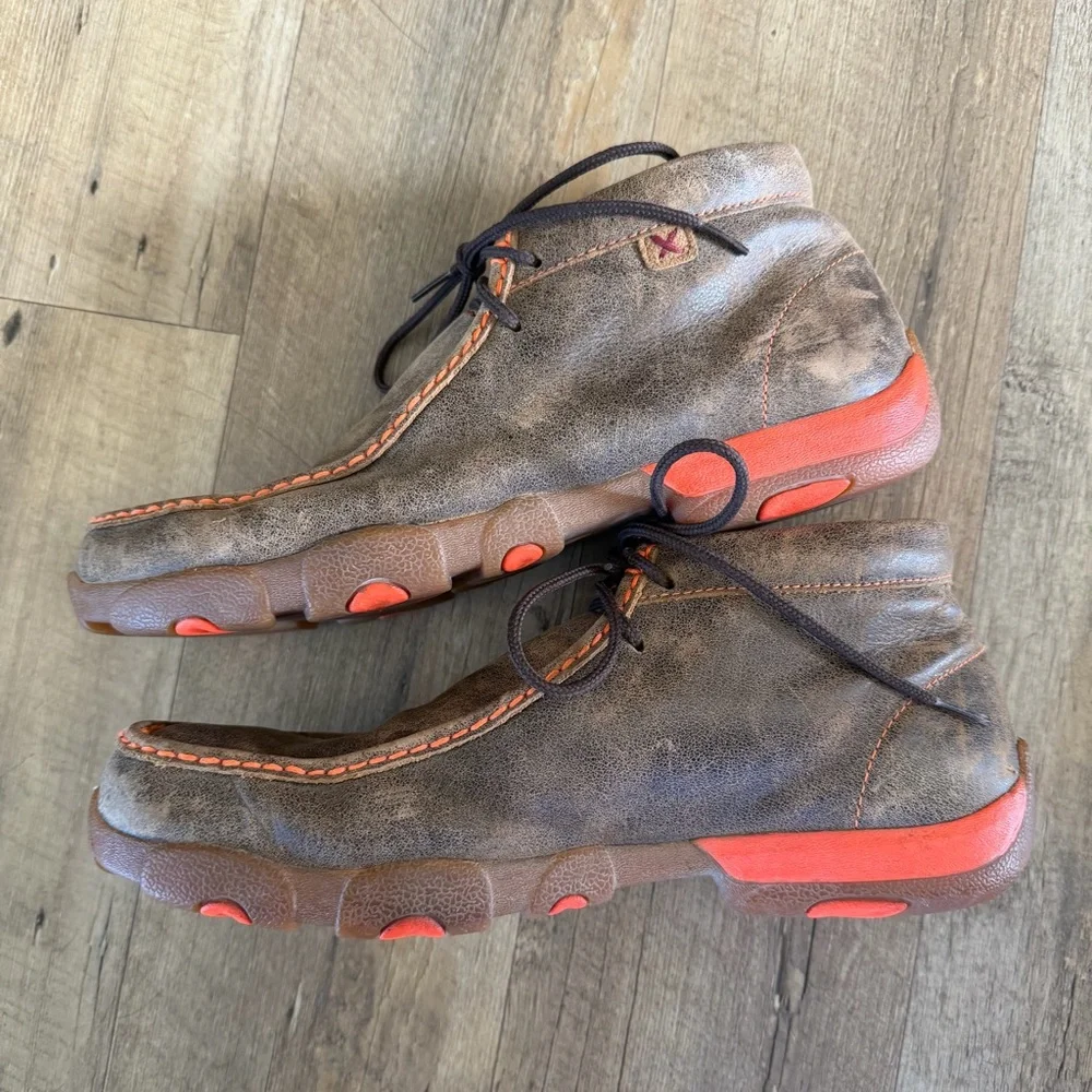 Twisted X Men's Brown & Orange Driving Moc